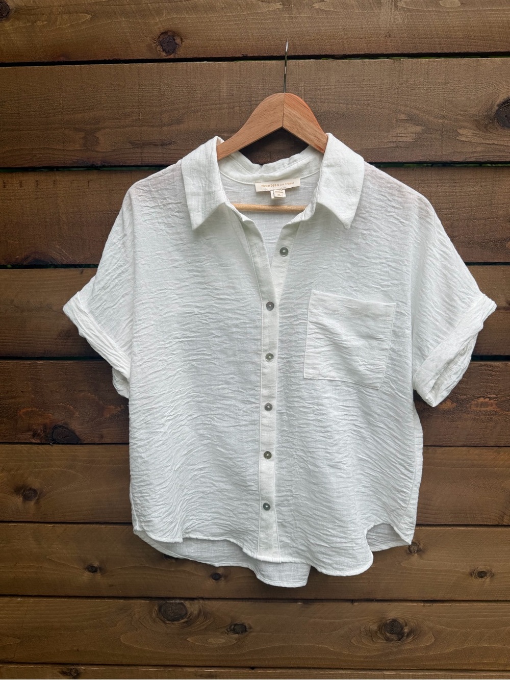 Monteau Los Angeles Crinkle White Button Down Top